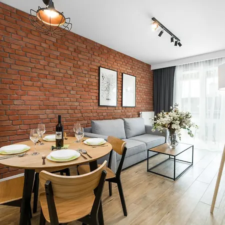 Premium Airport By Renters Апартаменты *