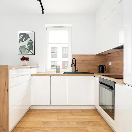 Premium Airport By Renters * ポズナン