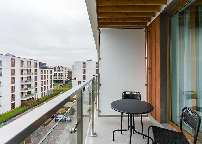 Premium Airport By Renters * ポズナン