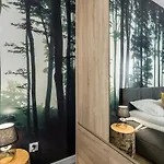 Premium Airport By Renters Apartmán *