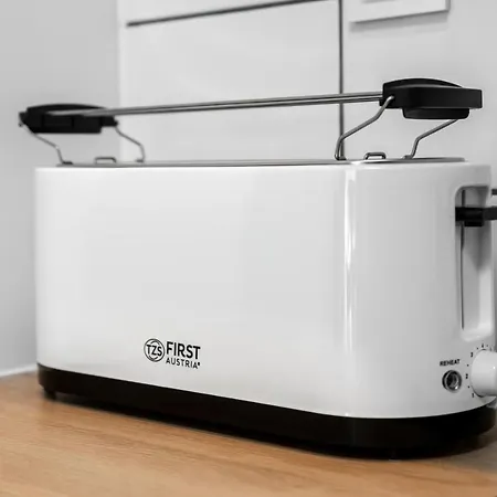 Premium Airport By Renters