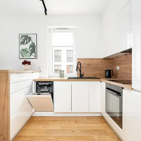 Premium Airport By Renters Appartamento Poznań