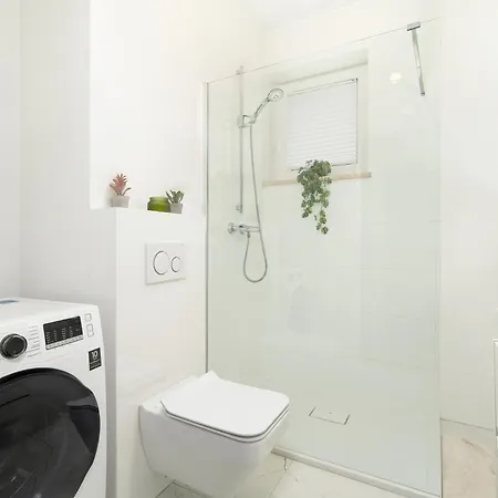 Appartamento Premium Airport By Renters *