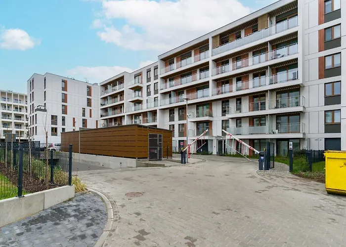Premium Airport By Renters Apartment Poznan